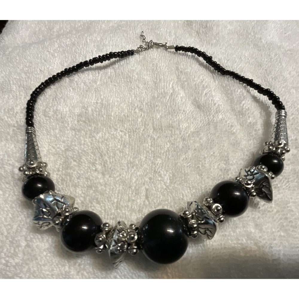 Black Chunky Onyx Agate Imitation Silver Colored Necklace